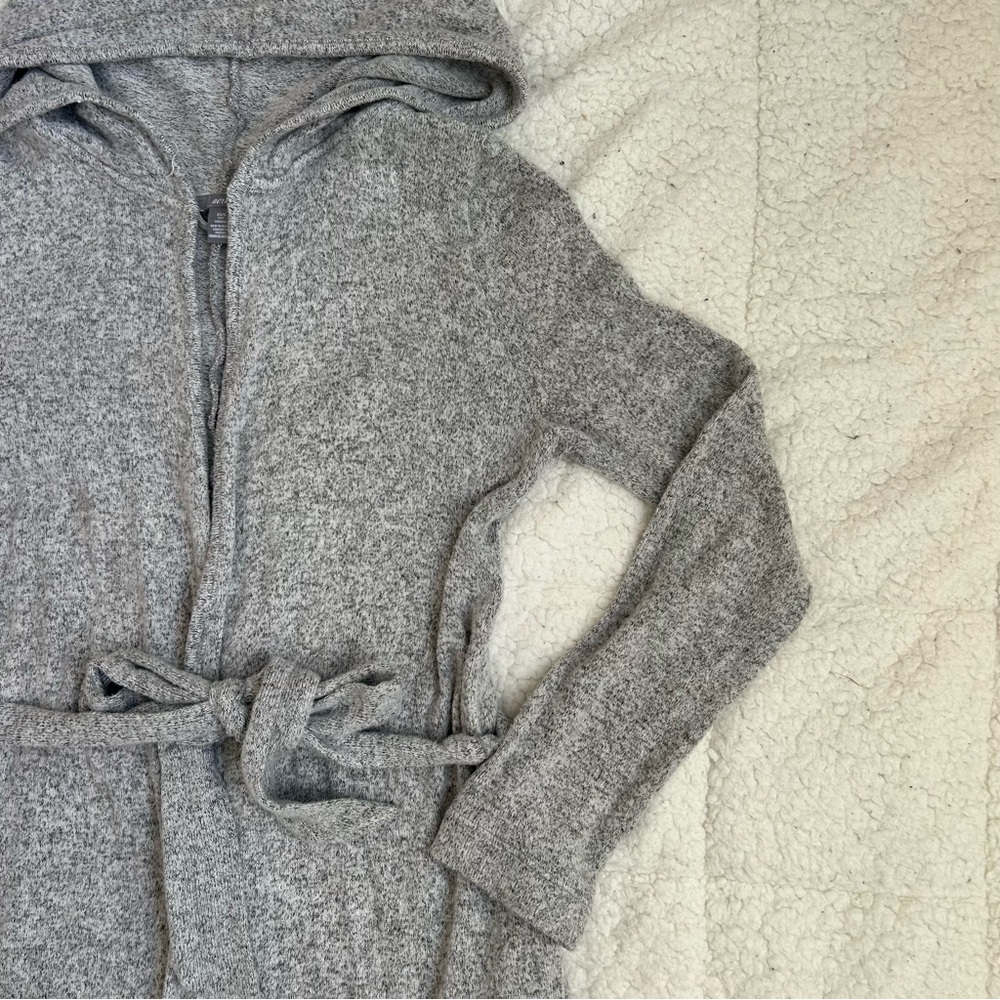 AERIE Comfy Gray Hooded Cardigan with Belt - Picture 4 of 15
